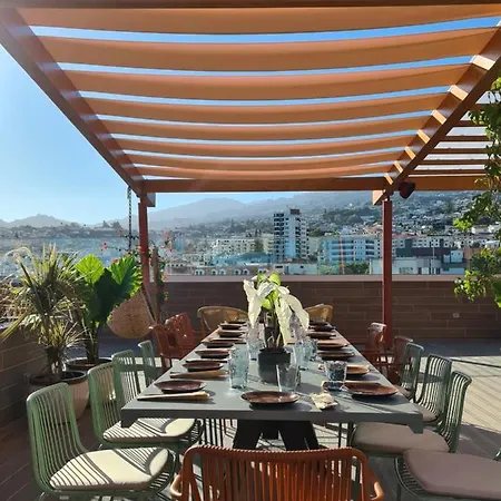 Three House Hotell Funchal (Madeira)